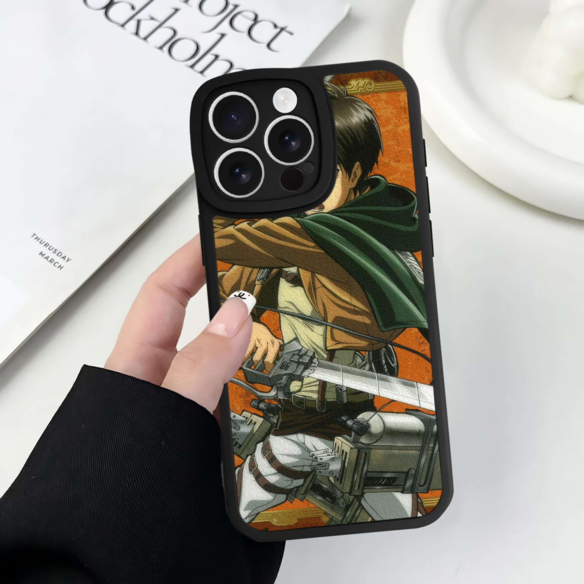 （画像用） 進撃の巨人 Attack on Titan 【iPhone 16シリーズ対応】シリコンスマホケース（レザー調） 材質：シリコン